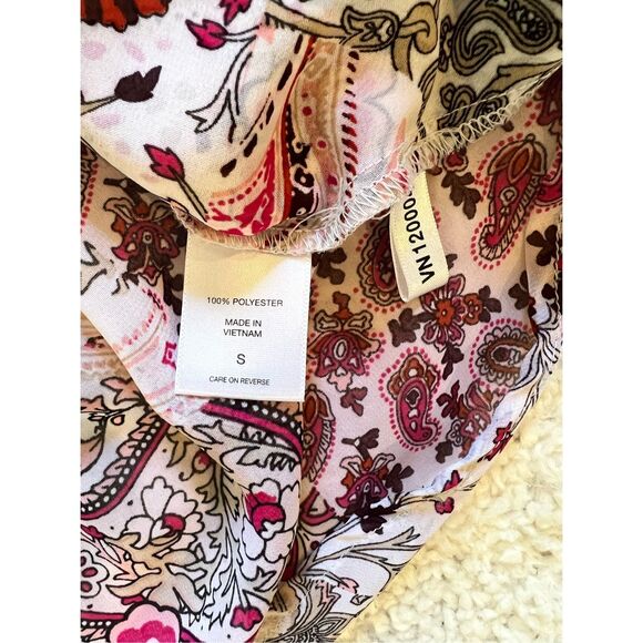 New York & Company top women’s small pink floral paisley faux wrap sleeveless - Picture 6 of 7